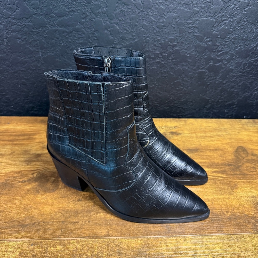 Blondo B7120 Black Croc Embossed Leather Ankle Boots Women Size 7M